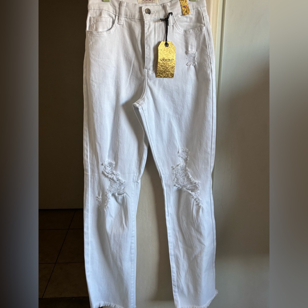 NWT Vibrant white distressed straight leg, Size 1
